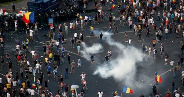 Primii huligani reținuți după violențele de la protestul din 10 august