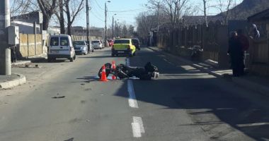 Un motociclist a murit într-un cumplit accident. Nu avea permis de conducere