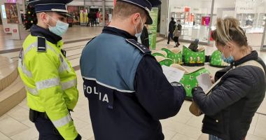 VIDEO. Ample controale ale polițiștilor în centrele comerciale - 1