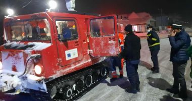 Continuă intervențiile în județ. Gravide, transportate cu șenilatele - 1