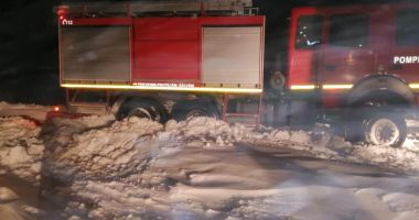 Continuă intervențiile în județ. Gravide, transportate cu șenilatele - 6