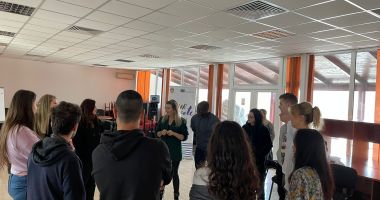 Stire din Cultură-Educație : Proiectul “Your VOTE, Your VoicE+”. 24 de tineri din opt țări învață să devină cetățeni europeni activi