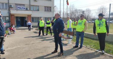 Revoltă la Poliția Mangalia! Se cere demisia șefului unității: „Ne amenință că am avea AMANTE!” - 2