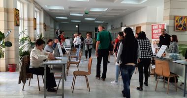 GALERIE FOTO. Prezență sub așteptări la Bursa Locurilor de Muncă din Constanța - 2