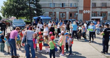 Zi plină de bucurie, la Constanţa! Experiențe inedite pentru 270 de copii