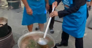 Ministrul PETRE DAEA și-a pus șorț și-a amestecat borșul. Vizită neașteptată la Festivalul de la Jurilovca - 3