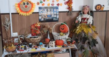 Stire din Cultură-Educație : Concurs de decorare a claselor la Școala Gimnazială Nr. 1 Poarta Albă