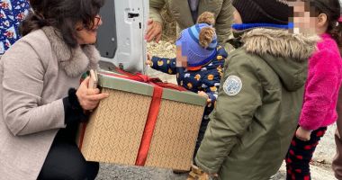 GALERIE FOTO. Elevii Școlii „Gheorghe Țițeica” încheie luna voluntariatului cu o nouă faptă bună - 4