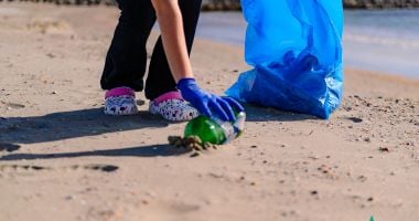 FOTO. Peste 300 de voluntari au strâns tone de deșeuri de pe plajele din Constanța - 5