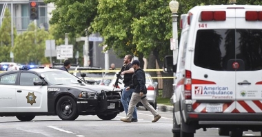 ATAC ARMAT ÎN CALIFORNIA. Trei bărbați împușcați mortal - 4