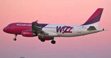 WIZZ AIR lansează trei noi rute din România
