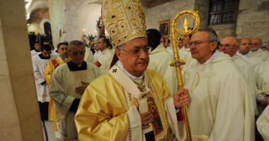 Stire din Actualitate : Patriarhul latin al Ierusalimului: Actele anticreștine "otrăvesc atmosfera" înainte de venirea Papei
