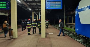 ACCIDENT FEROVIAR la Galați: 1 MORT și 3 RĂNIȚI! Acul ceasului vitezometrului a rămas blocat la 75 km/h - 3