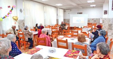 Stire din Social : „Cine nu are bătrâni, să-și cumpere”. Seniorii se implică activ în promovarea unei îmbătrâniri sănătoase