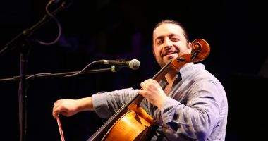 Stire din Cultură-Educație : Rockolinde pe scena Casei de Cultură din Constanța