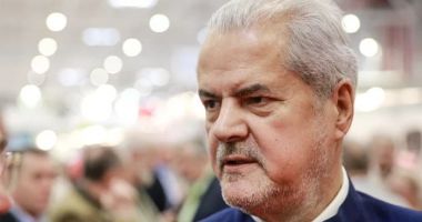 Stire din Politică-Administrație : Adrian Năstase: PSD pare a fi a cincea roată la căruța guvernării