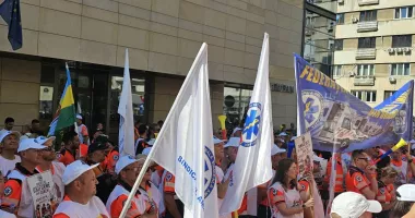 Ambulanțierii din Constanța, la protestul național pentru salarii și sporuri - 2