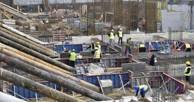 Stire din Social : Peste 87.0000 de persoane cu vârsta peste 45 de ani încadrate în muncă, în anul 2023