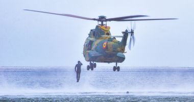 ANTRENAMENTE SPECTACULOASE la malul mării, pentru scafandrii militari - 2