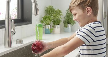 Stire din Social : În satul Furnica din comuna Dumbrăveni  se va furniza apă doar în cursul zilei
