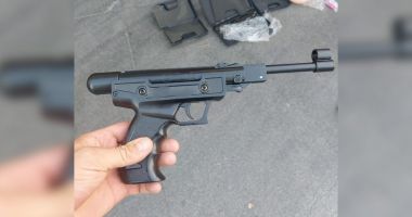 1.520 de arme neletale descoperite de polițiștii de frontieră într-un camion, la graniță - 2