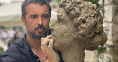 Stire din Cultură-Educație : Artistul ieșean Vladlen Babcinețchi expune la Constanța