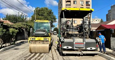 Stire din Social : Lucrările de reabilitare de pe strada Izvor se apropie de final