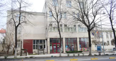 Stire din Cultură-Educație : Atelier de bijuterie contemporană la Muzeul de Artă Constanța