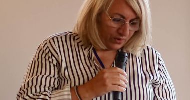 Stire din Cultură-Educație : Atelier de scriere creativă la Biblioteca Județeană