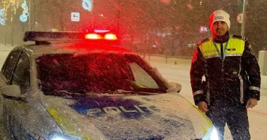 Stire din Eveniment : Avertizări ale polițiștilor pentru conducătorii auto. Localitatea Crucea trebuie evitată