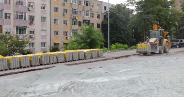 Stire din Social : Lucrări în toi, la intersecția străzii Soveja cu Ștefăniță Vodă