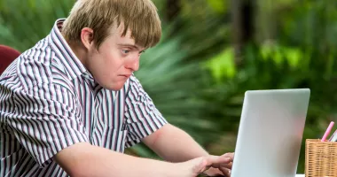 Stire din Social : Peste 251 de milioane de lei, virați în avans pentru persoanele cu dizabilități