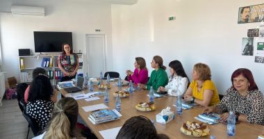 Stire din Cultură-Educație : Bibliotecari din cinci județe s-au reunit pentru un schimb de bune practici