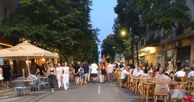 Stire din Social : Bulevardul Tomis se transformă, din nou, în zonă de relaxare, în weekend