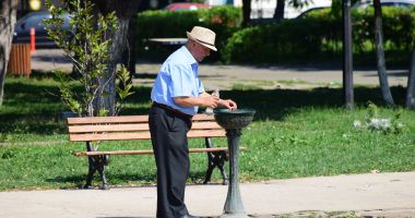 Stire din Social : Canicula se intensifică în toată Dobrogea. Temperaturi de 35 de grade, în weekend