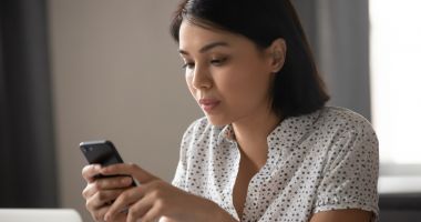 Stire din Social : Fiți atenți! Nu cădeți în capcanele mesajelor false de la Poșta Română!