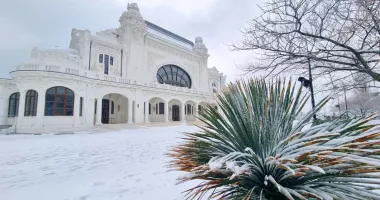 Stire din Social : Cazinoul își redeschide porțile în 2026 cu noi evenimente și experiențe culturale