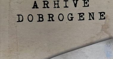 Stire din Cultură-Educație : Un nou volum despre istoria Dobrogei, oferit de Constantin Cheramidoglu