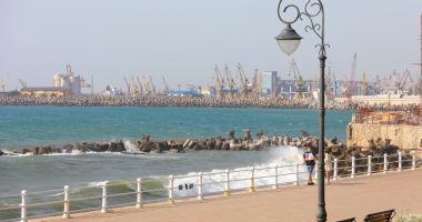 Stire din Social : Constanța, sub cod galben de vânt până joi seara