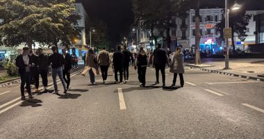 Stire din Social : Încă un weekend de relaxare şi plimbări pe bulevardul Tomis
