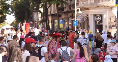 Stire din Social : În acest weekend, bulevardul Tomis se transformă în zonă de promenadă