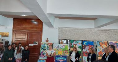 Stire din Cultură-Educație : Lucrările liceenilor de la Arte vizuale vor decora holurile Spitalului de Boli Infecțioase