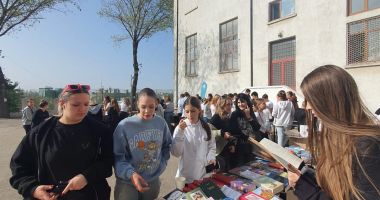 Stire din Cultură-Educație : Inedită celebrare a Zilei Mondiale a Educației la Colegiul „Mihai Eminescu”