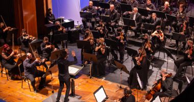 Stire din Cultură-Educație : Concert de An Nou 2024, la Teatrul ”Oleg Danovski”