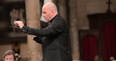 Stire din Cultură-Educație : Concert de An Nou, la Teatrul ”Oleg Danovski”, cu dirijor invitat de la Sibiu