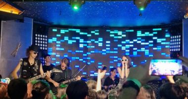 Stire din Cultură-Educație : Concert caritabil susținut de trupele rock ale Liceului ”George Călinescu” în Club Doors