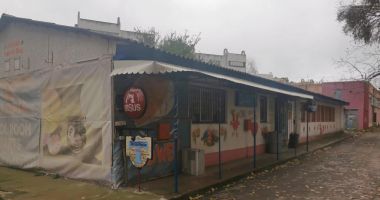 Stire din Social : Construcție ilegală de pe strada Ion Rațiu demolată. În locul ei va fi amenajată o parcare