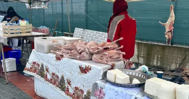 Stire din Social : Produse nesigure, confiscate la târgul de pe varianta Ovidiu