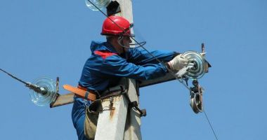 Mai multe străzi din Constanţa, Medgidia şi Topalu, fără curent electric vineri