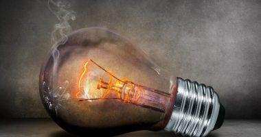 Stire din Social : Noi întreruperi programate ale energiei electrice, la sfârşit de săptămână